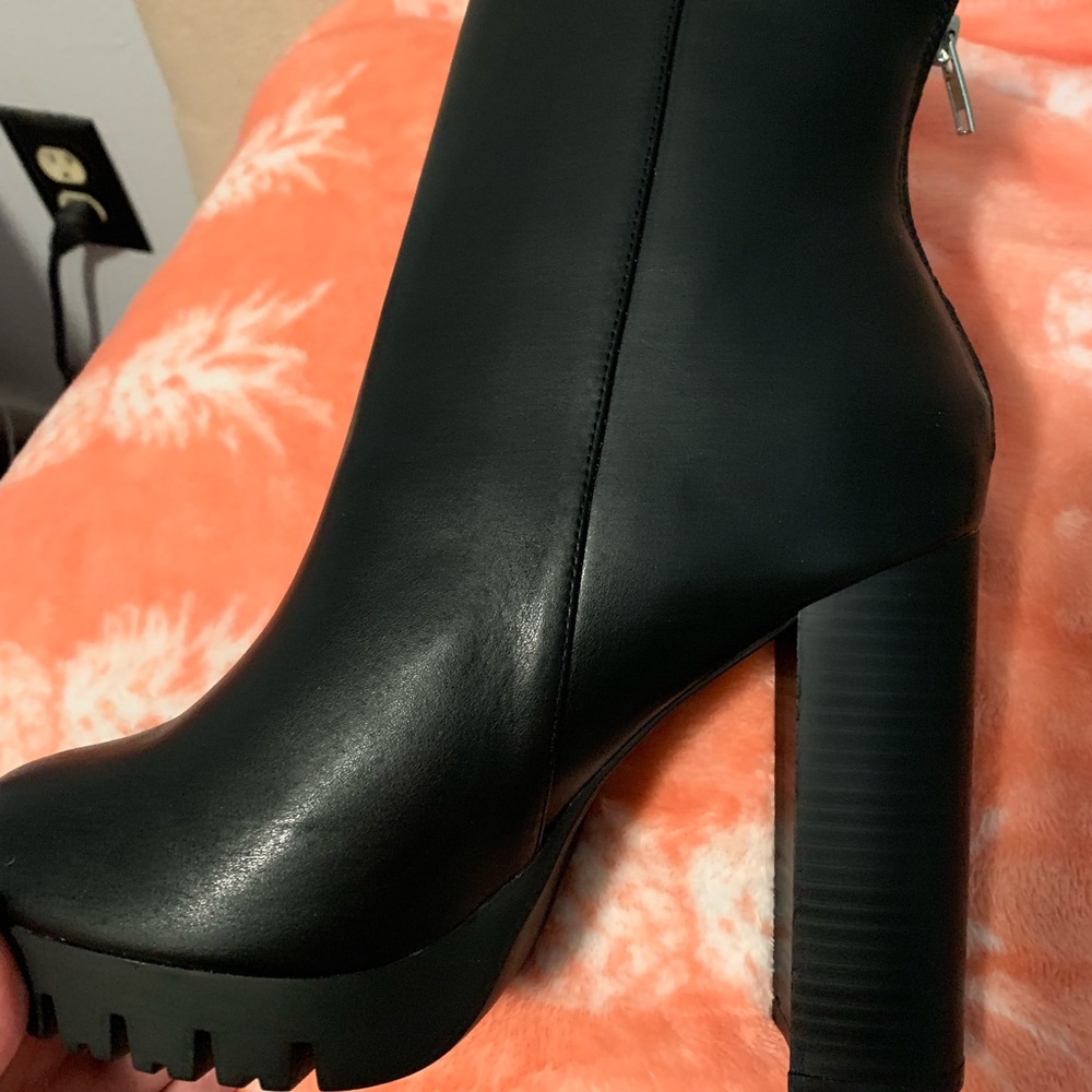 Fashion nova boots!!
